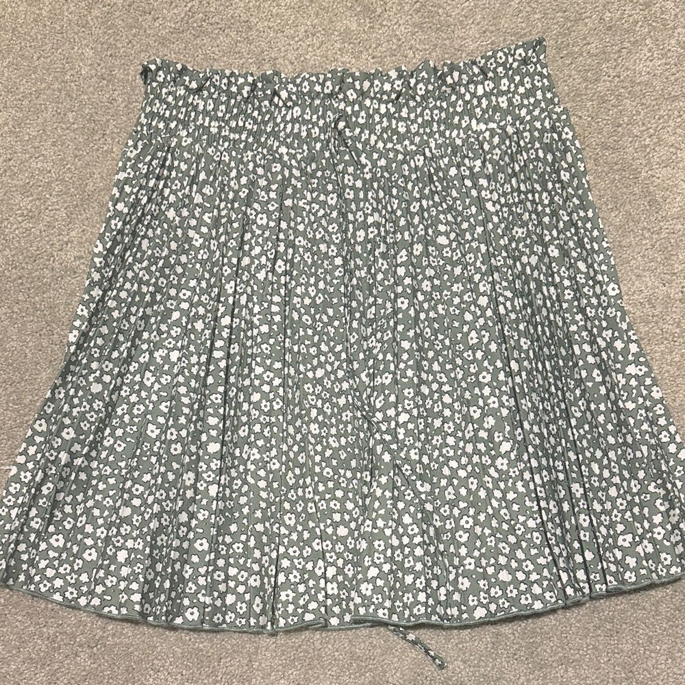 Floral Print Pleated Skirt